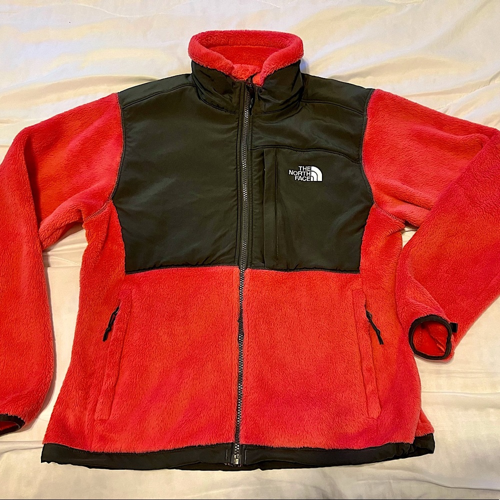THE NORTH FACE Pink & Black Denali Silken Fleece Zip-Up Jacket. Size M